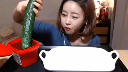 娱乐吃瓜酱美女在线观看,美女在线观看，精彩瞬间一网打尽